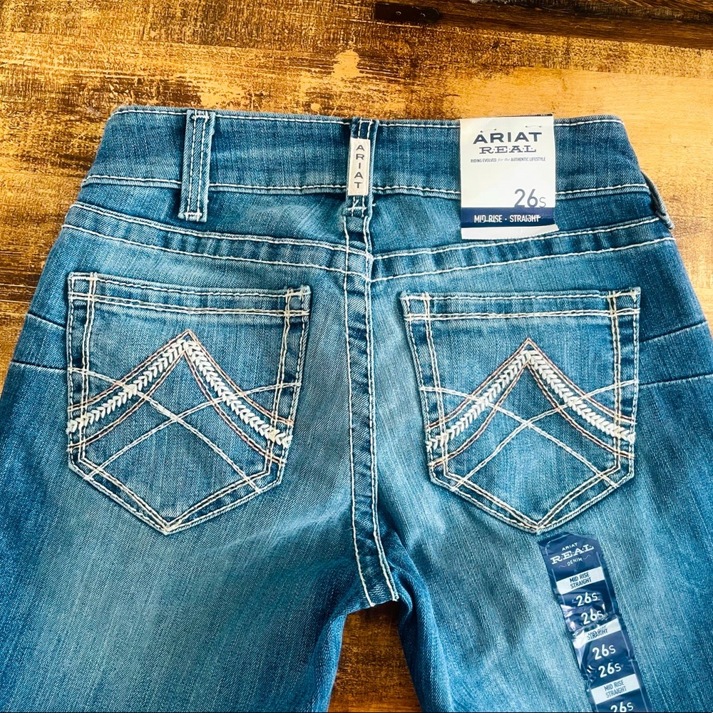 ARIAT REAL | Mid Rise | Straight Leg Jeans | 26S